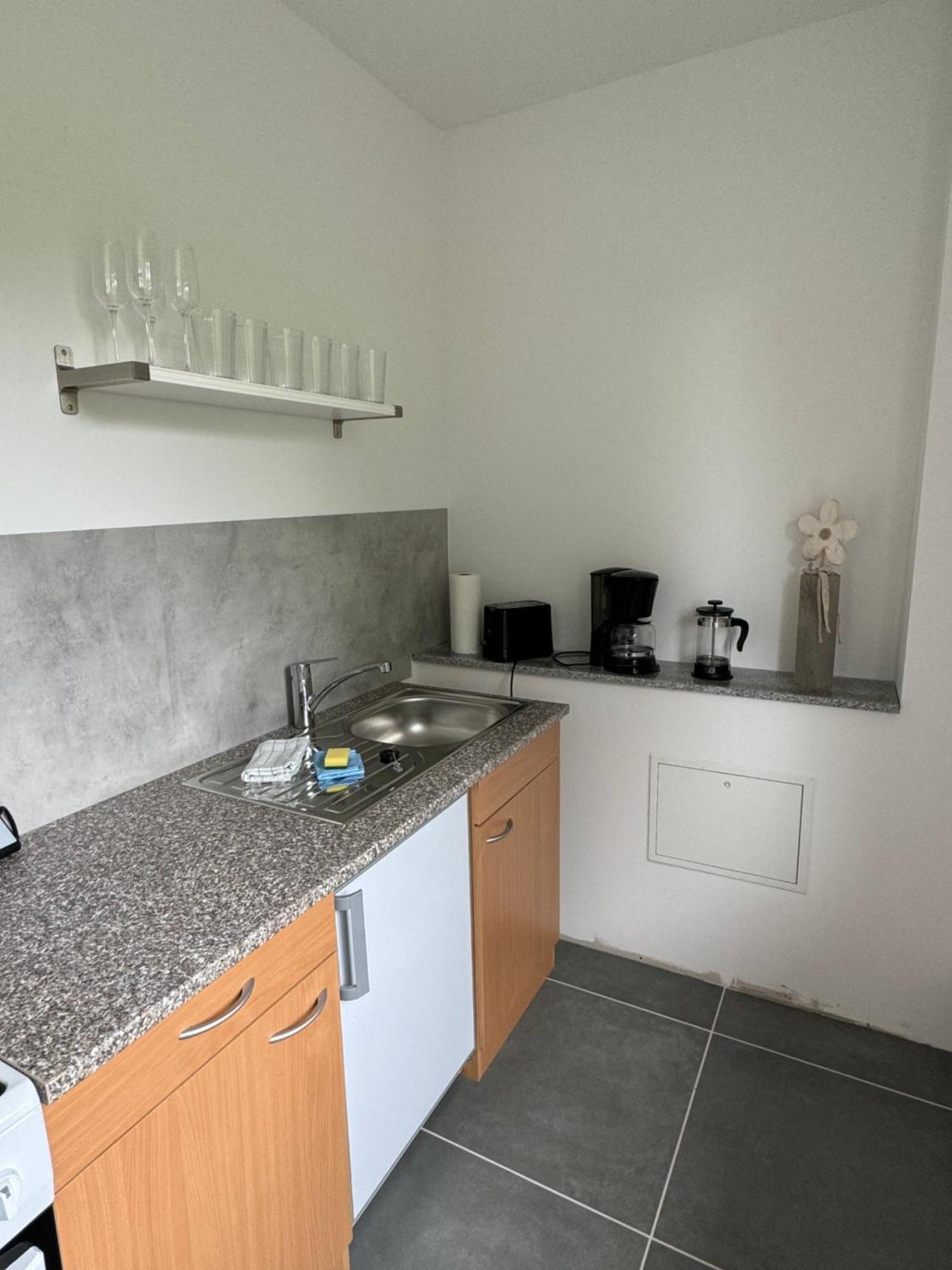 Fc-Apartmenthaus Falkensee Mit Grossem Garten Und Pkw Stellflaechen Extérieur photo