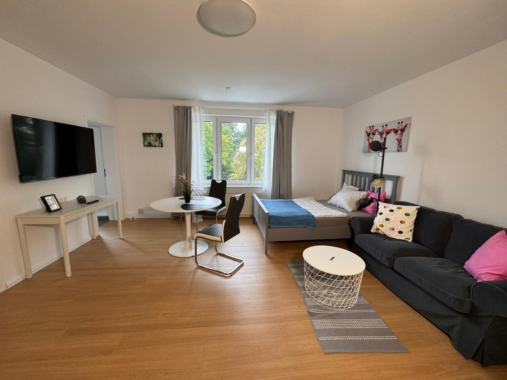 Fc-Apartmenthaus Falkensee Mit Grossem Garten Und Pkw Stellflaechen Extérieur photo