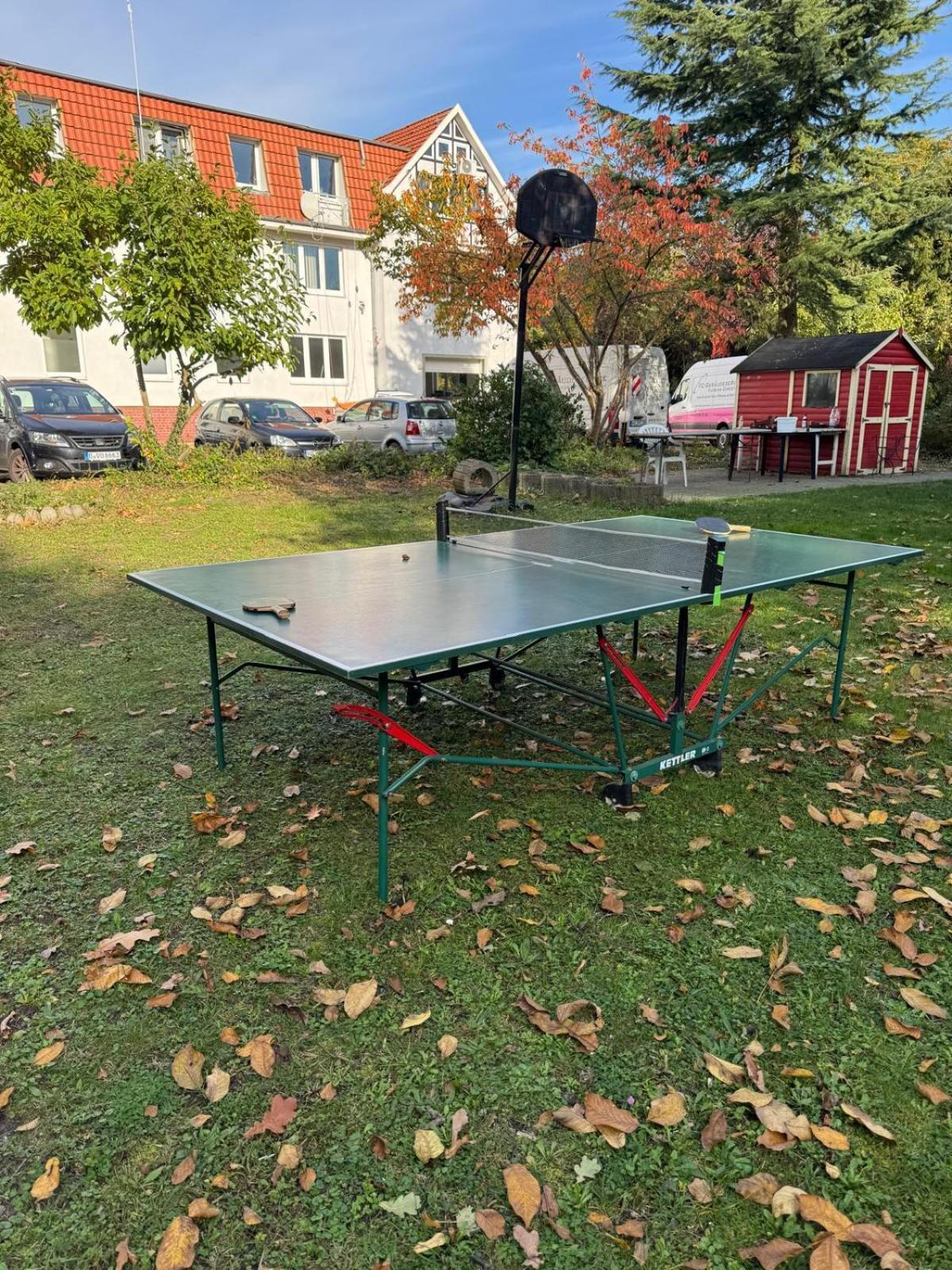 Fc-Apartmenthaus Falkensee Mit Grossem Garten Und Pkw Stellflaechen Extérieur photo